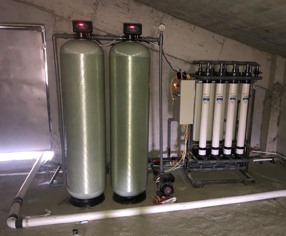 云南昆明某工厂4吨/时生活饮用水处理设备，超滤设备安装